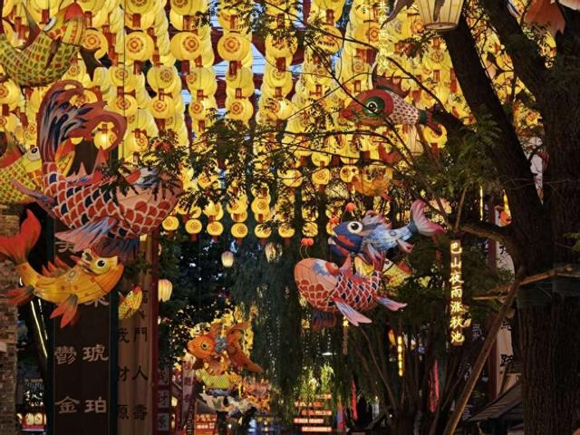 伤痕之上,再造新城
